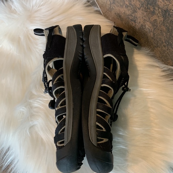 Keen Men Black Gray Anatomical Footbed Anti-Odor  Sandals 11 - Picture 3 of 11